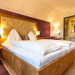Hotel Drei Eichen 4*